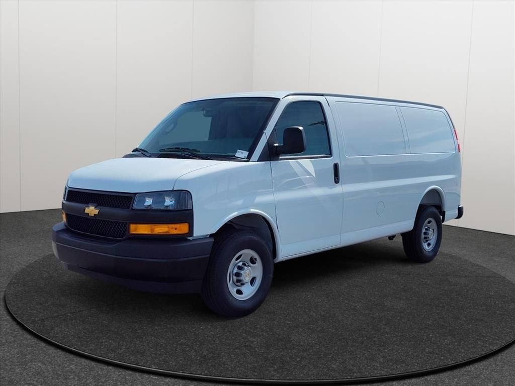 2026 Chevrolet Express Cargo WT