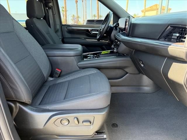 2025 Chevrolet Suburban LS