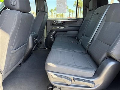 2025 Chevrolet Suburban LS