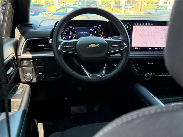 2025 Chevrolet Suburban LS