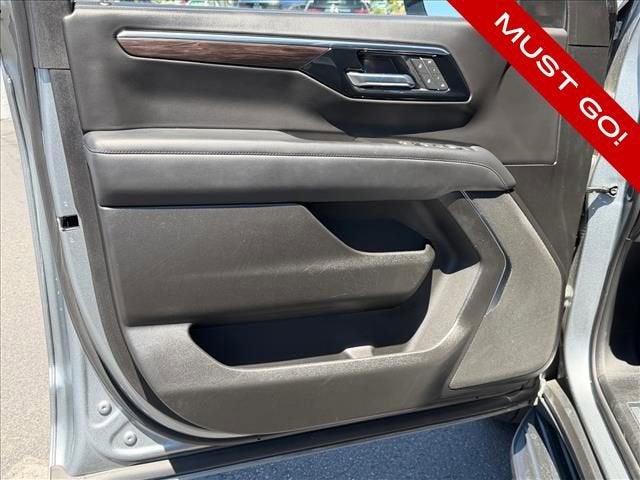 2025 Chevrolet Suburban LT