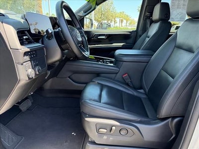 2025 Chevrolet Suburban LT
