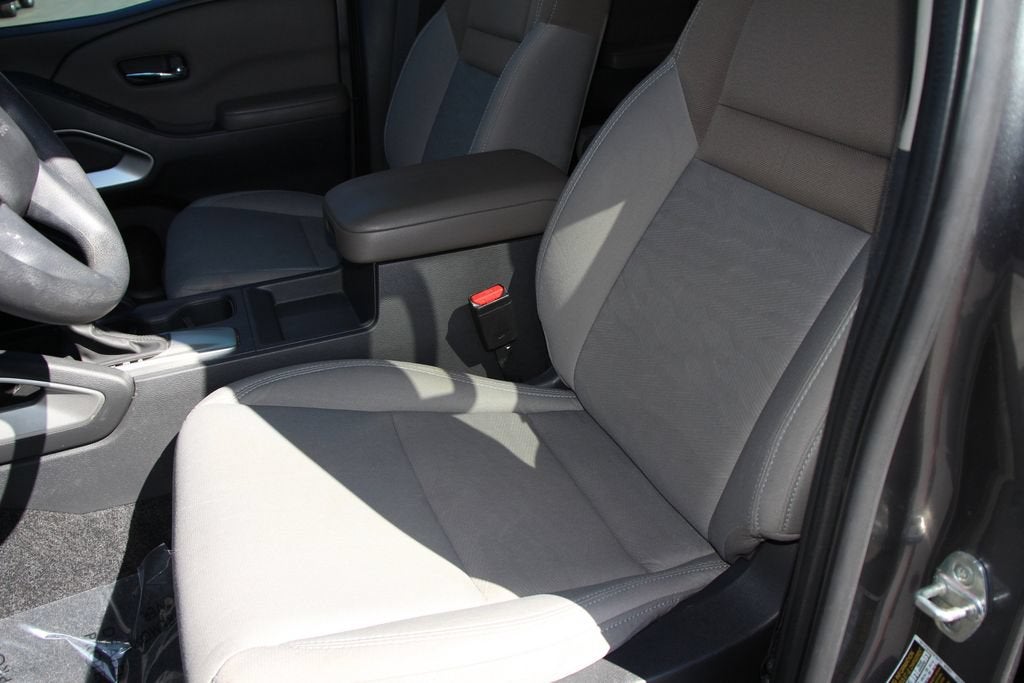 2022 Nissan Frontier Crew Cab SV 4x4