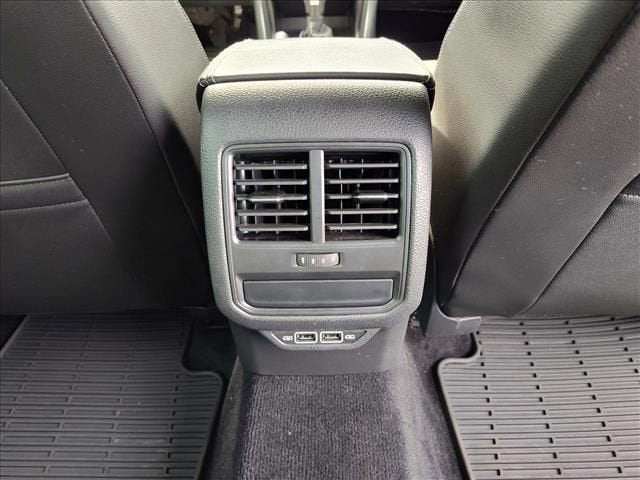 2021 Volkswagen Passat 2.0T R-Line