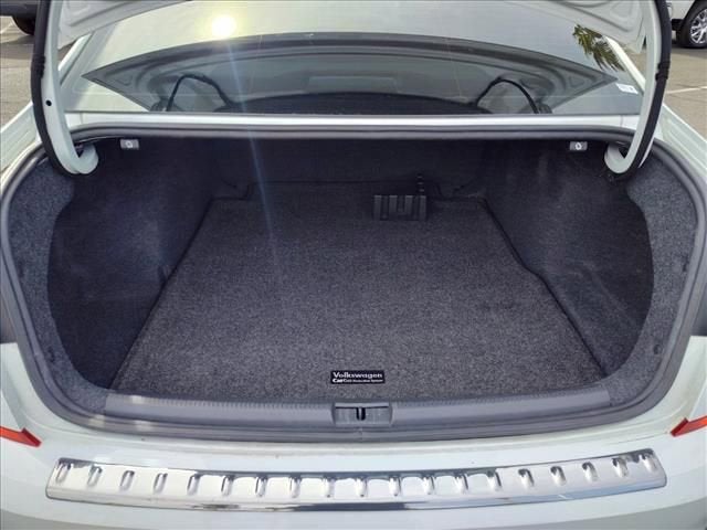 2021 Volkswagen Passat 2.0T R-Line