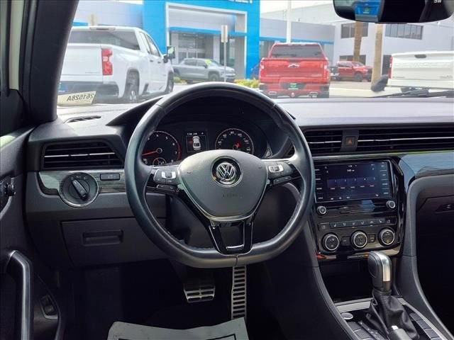 2021 Volkswagen Passat 2.0T R-Line
