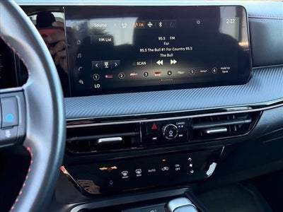 2025 Nissan Kicks SR FWD