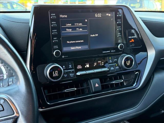 2021 Toyota Highlander LE