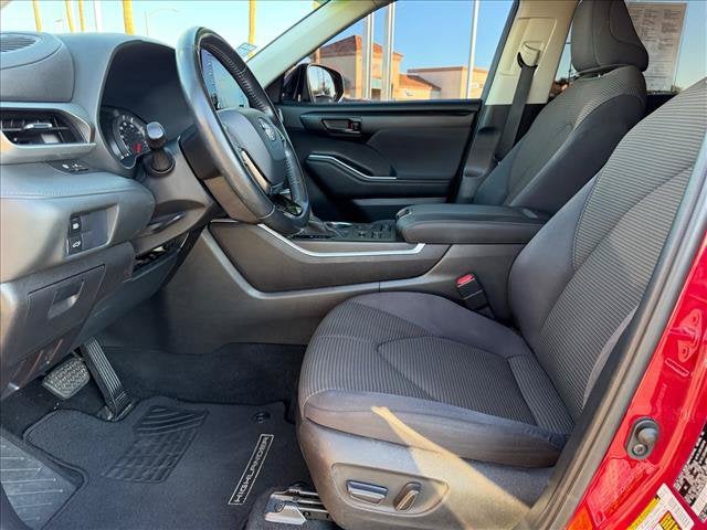 2021 Toyota Highlander LE