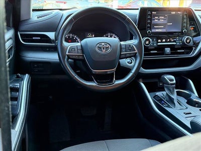 2021 Toyota Highlander LE