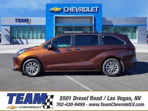 2021 Toyota Sienna XLE