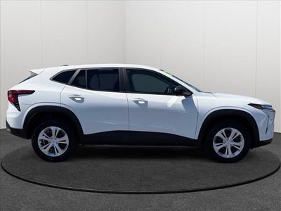 2025 Chevrolet Trax LS